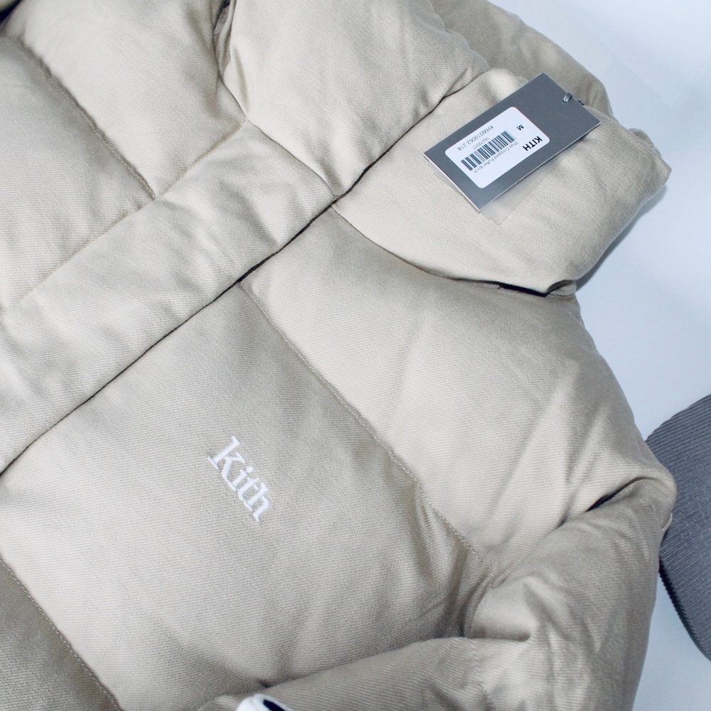 KITH Women Shae Cropped Puffer Jacket - Picture 2 of 6